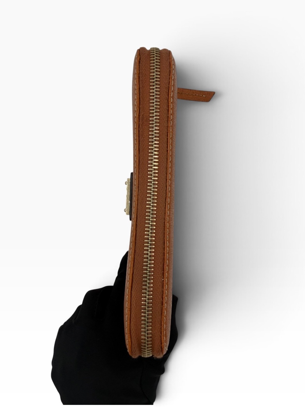 Dooney & Bourke 1975 Tan Leather Zip Around Wallet - Picture 5 of 9